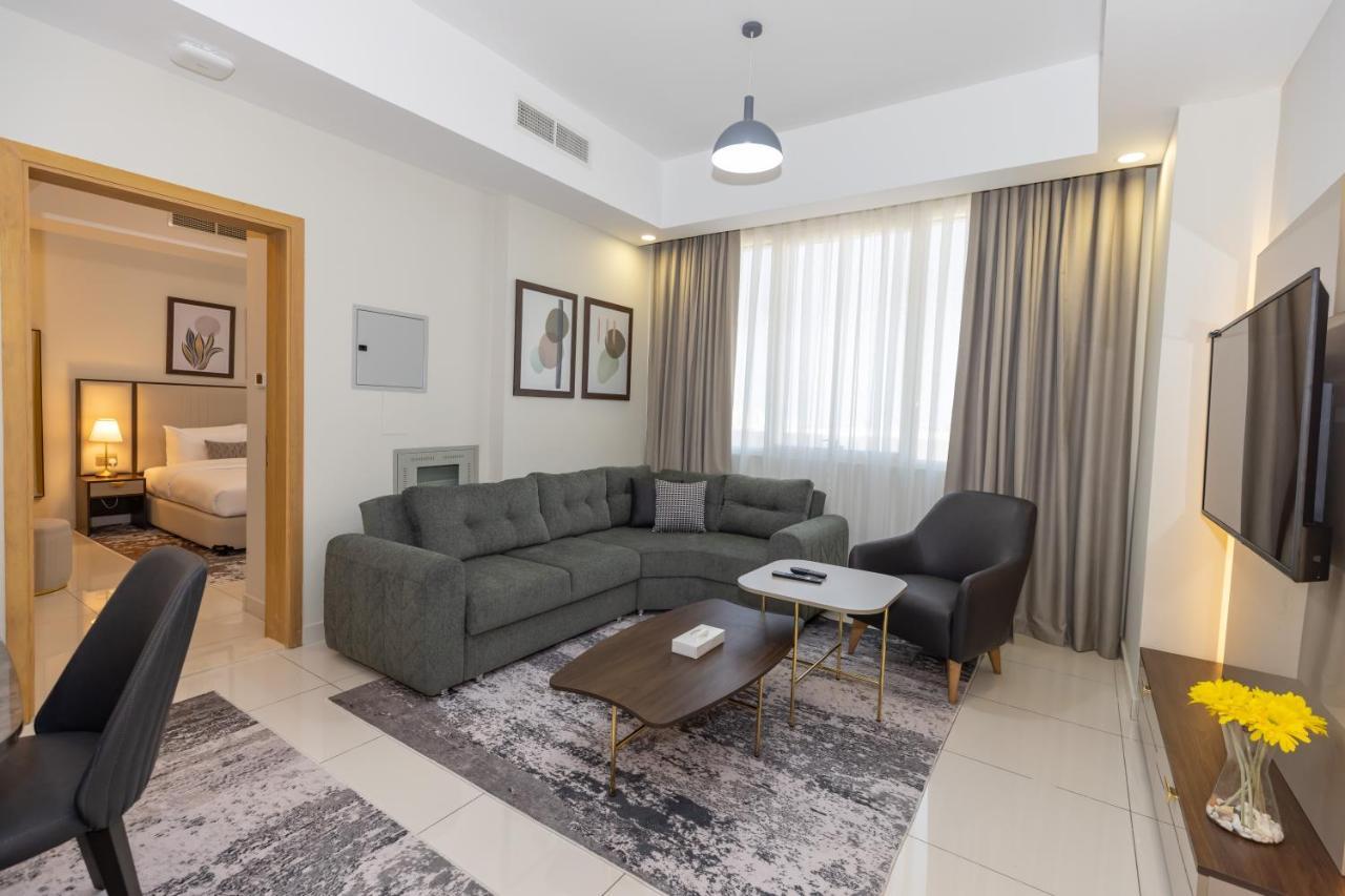 Platinum Coast Hotel Apartments Fujairah Luaran gambar Living room